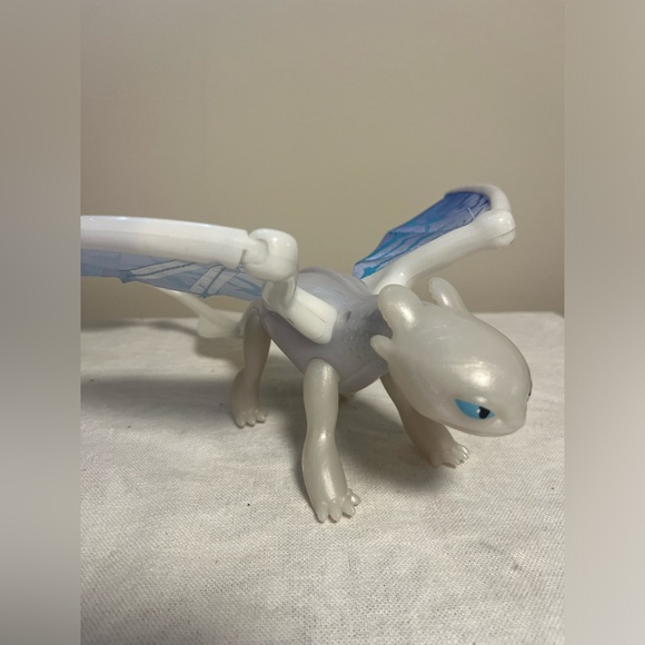 How to train your dragon Light Fury figure with sound - Picture 3 of 11